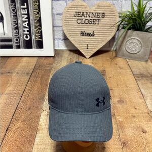 Under Armour Free Fit Athletic Running Hat Cap Adult Gray W/ Black UA Adjustable